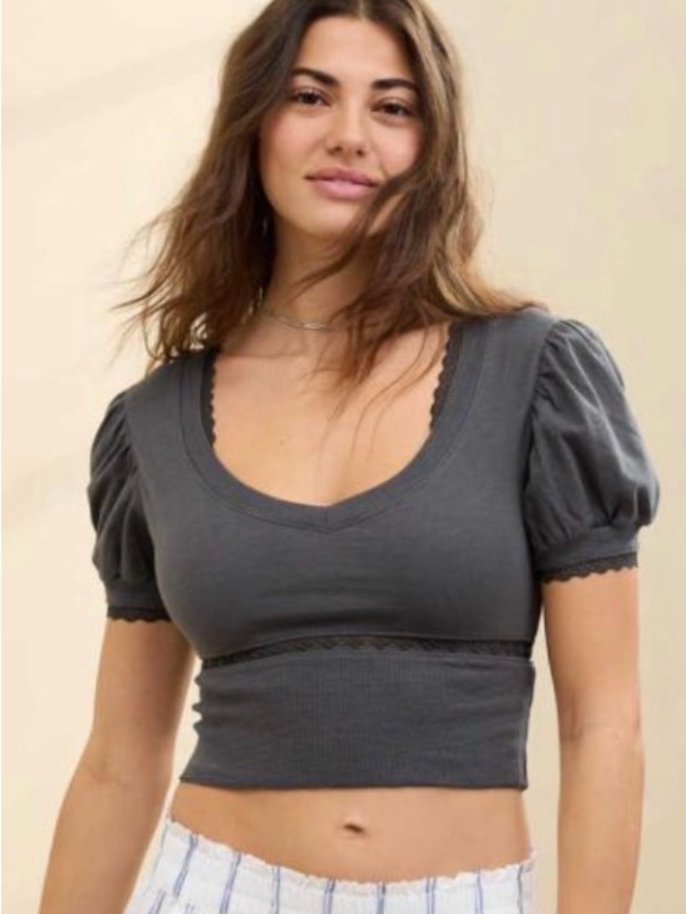Aerie Cropped Lace Trim V-Neck T-Shirt | EUC | Sz S